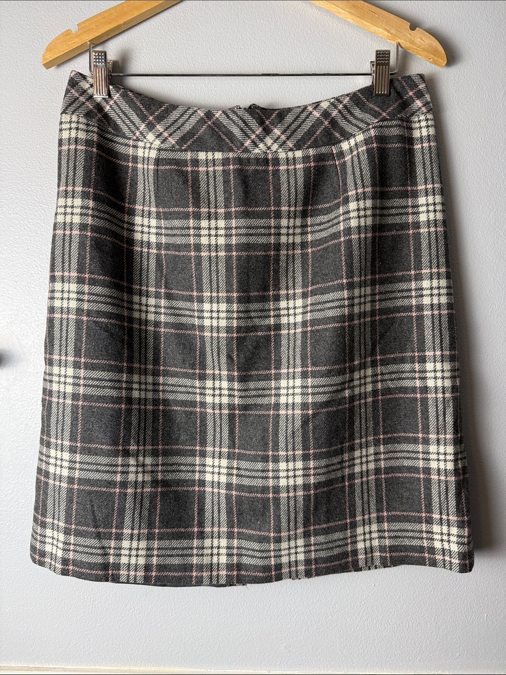 Chadwicks Gray Plaid Pencil Skirt with Cream & Pink Accents
